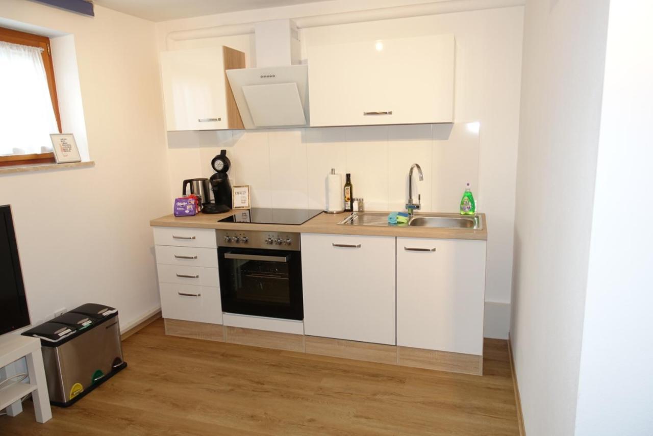 Ruhige, Modern Eingerichtete 2 Zimmer Wohnung Im Untergeschoss Eines Zweifamilienhauses Hildrizhausen Zewnętrze zdjęcie